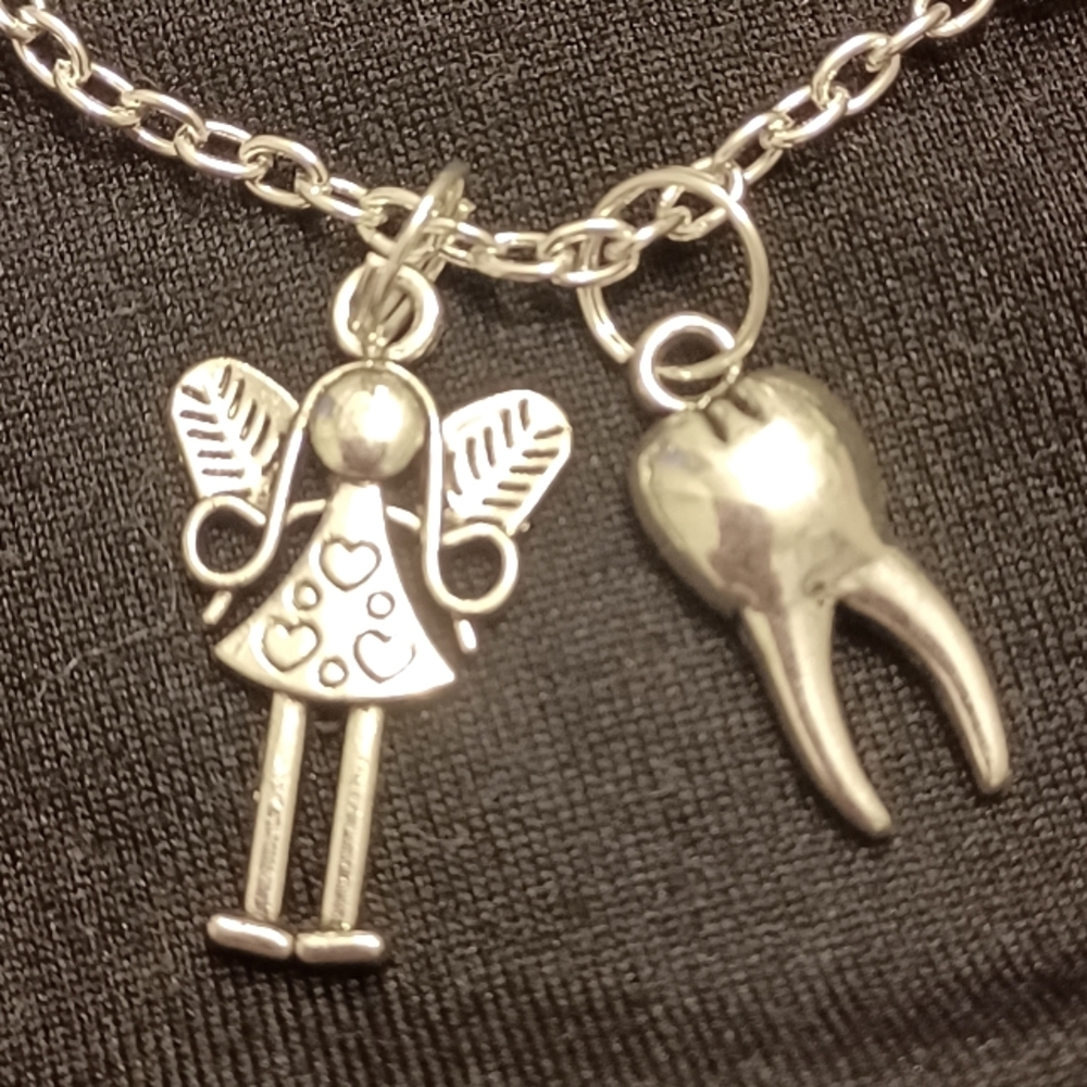 ✨️ 👧 TOOTH FAIRY CHARM NECKLACE TIBETAN SILVER ✨️18" CHAIN